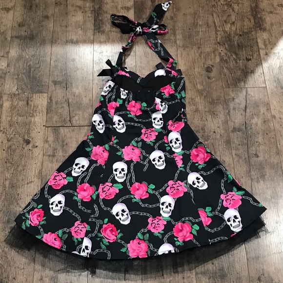 NEW Rockabilly Halter Fit n Flare Scull & Roses Dress - Picture 12 of 12